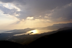 Coucher de soleil sur la baie de Tivat